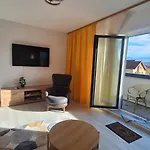 Lotus - Stunning View, Parking * Brašov