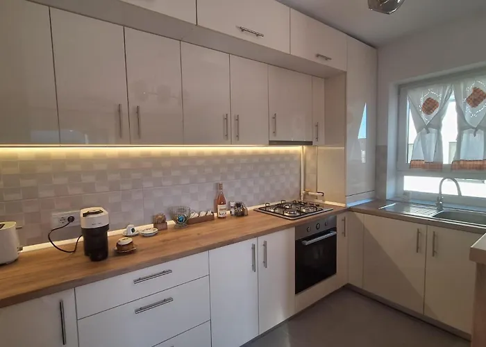 Lotus - Stunning View, Parking Apartman Brassó