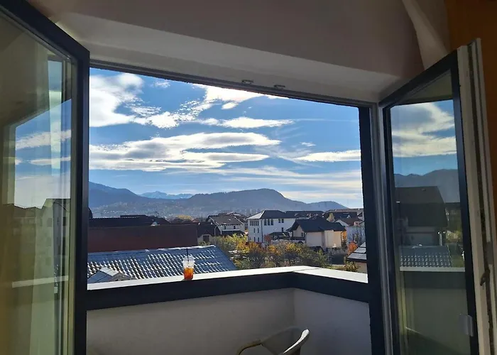 Lotus - Stunning View, Parking Apartman Brassó